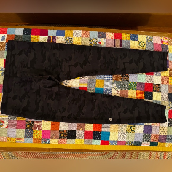 Vuori Warm Men’s Camo Tights - Size XL - Picture 2 of 3